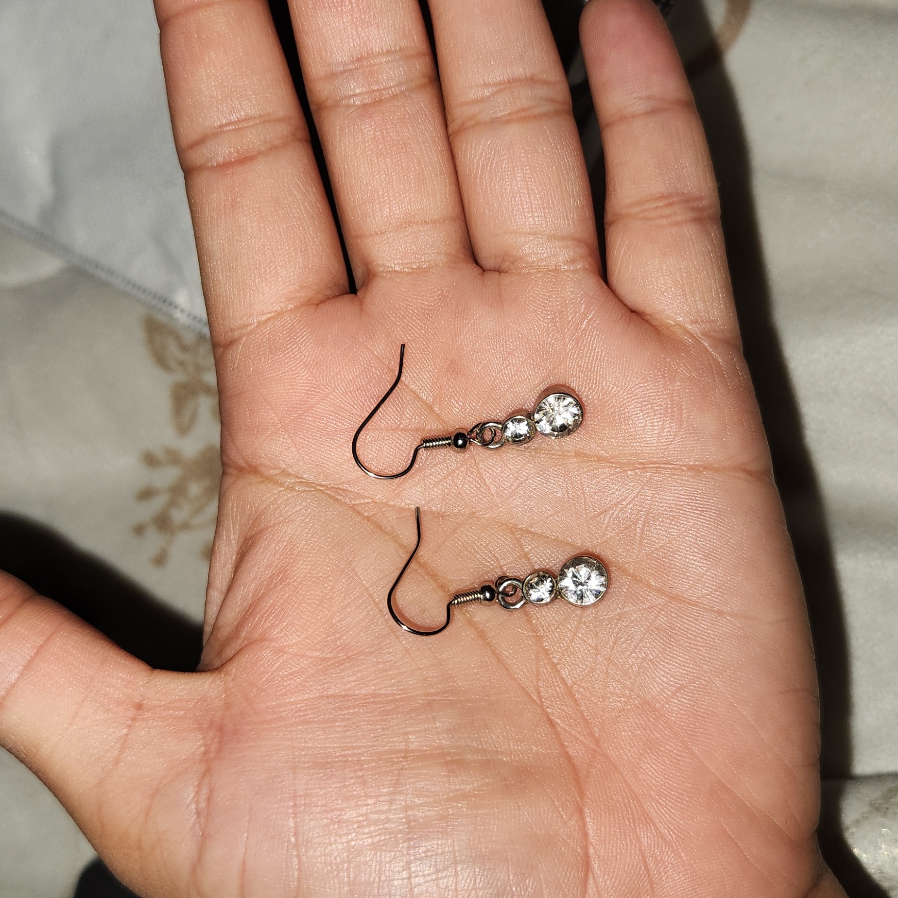 Small Used Earrings 10$